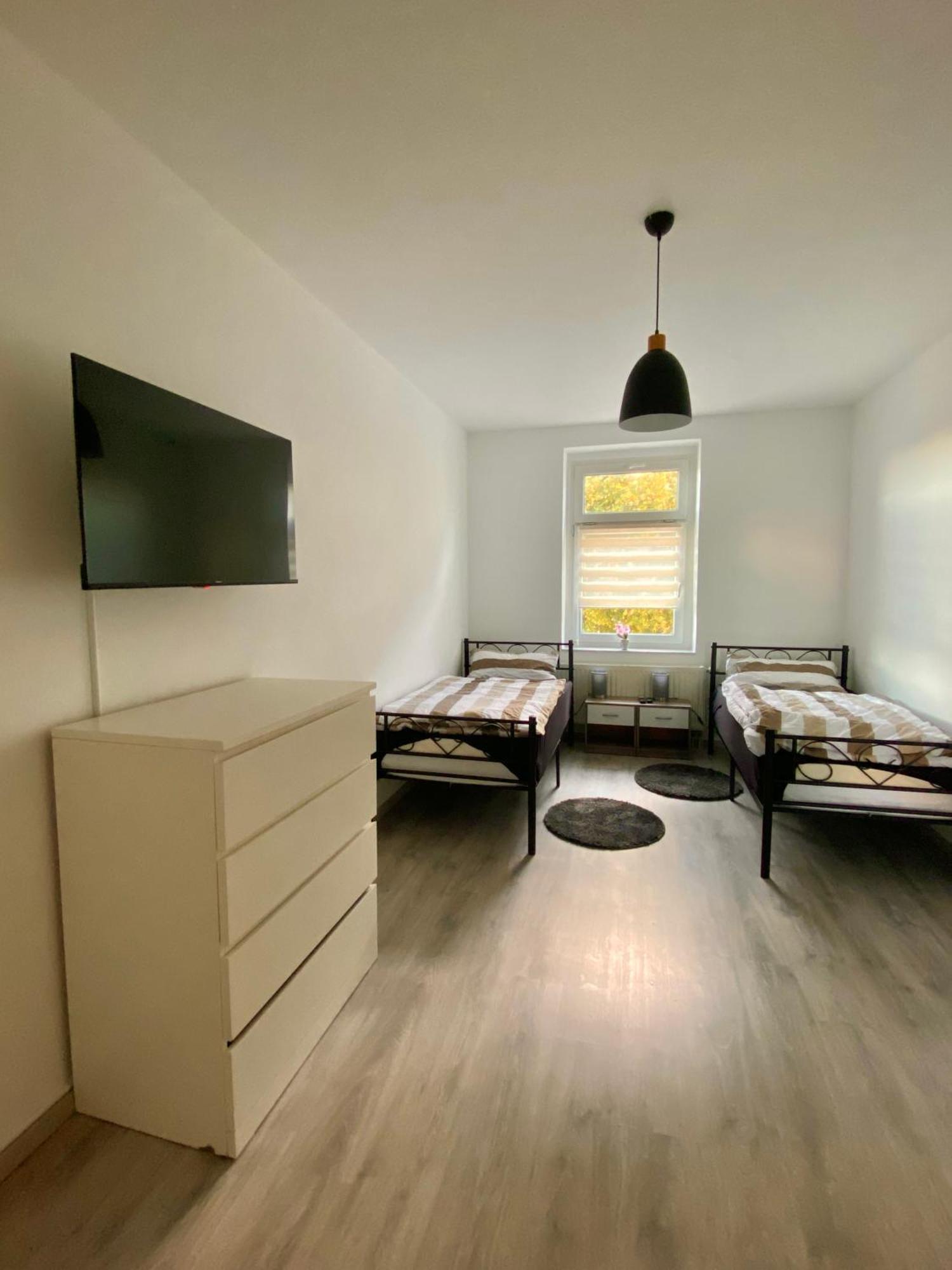 Schoene 3-Zimmer Monteurswohnung Im Sueden Von Leipzig Eg ภายนอก รูปภาพ